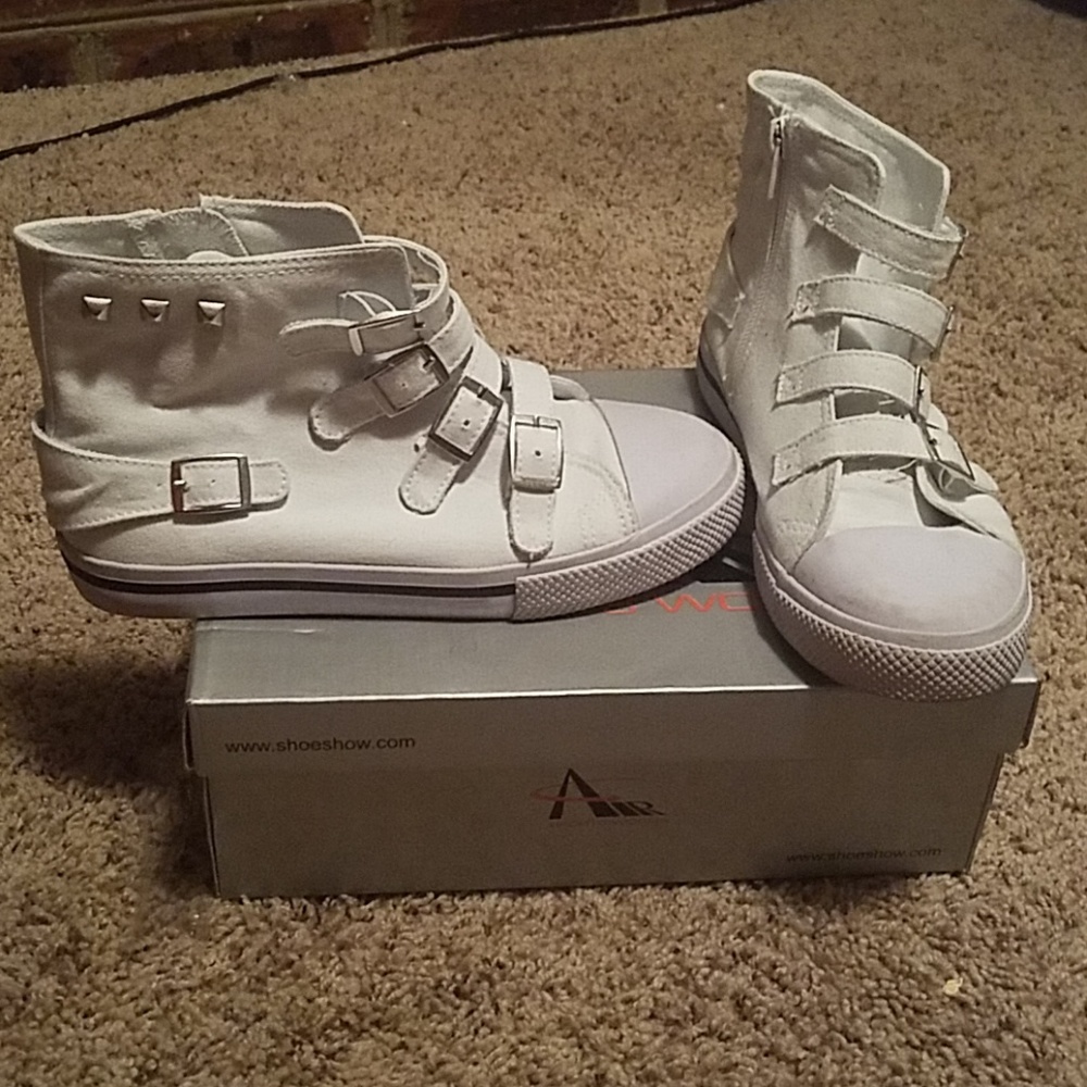 Girl Airwalk shoes